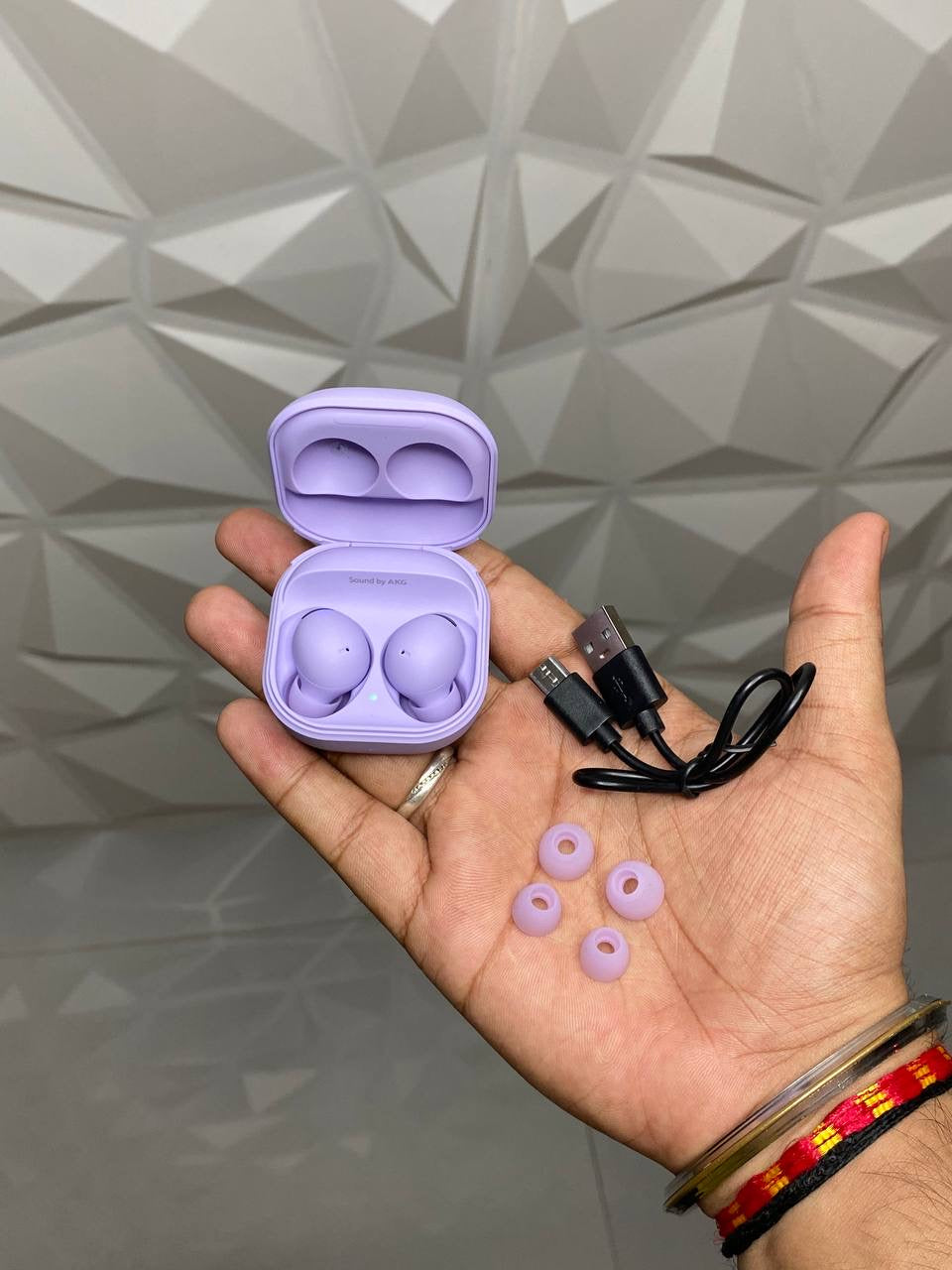 *🤩 Samsung BUDS 2 PRO 2024 Model_Restocked On Demand 🤩* {Colour Availability May Vary}