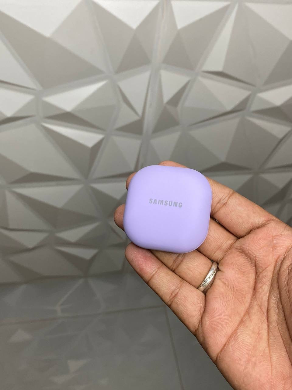 *🤩 Samsung BUDS 2 PRO 2024 Model_Restocked On Demand 🤩* {Colour Availability May Vary}