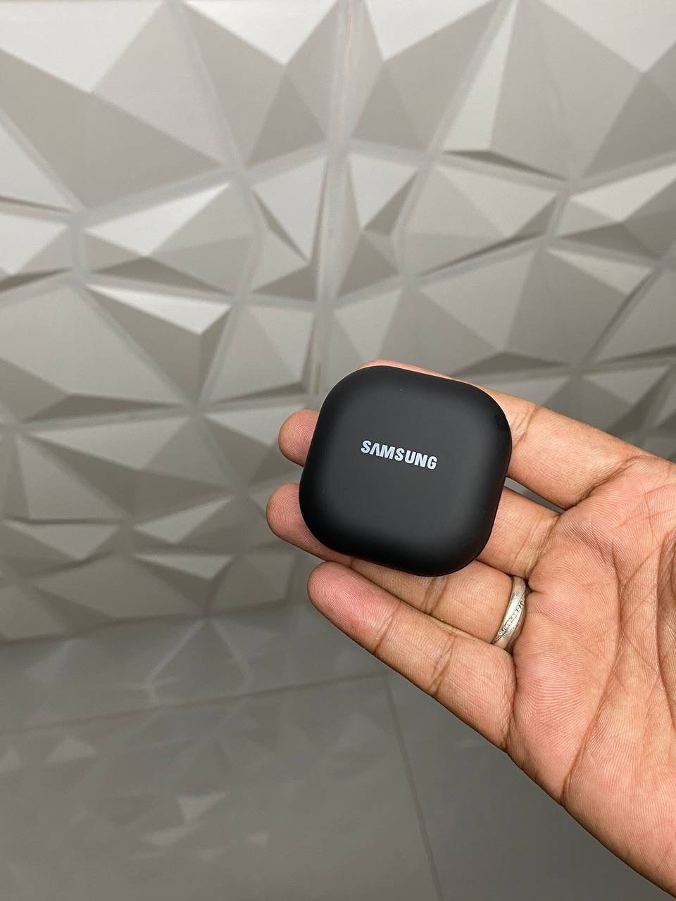 *🤩 Samsung BUDS 2 PRO 2024 Model_Restocked On Demand 🤩* {Colour Availability May Vary}