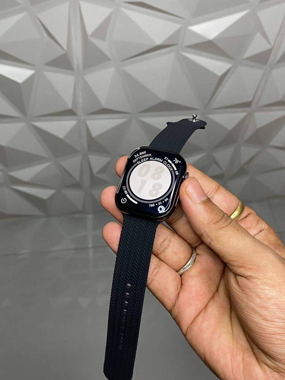 Series 9 Smartwatch 2024 Edition (Availability May Vary)