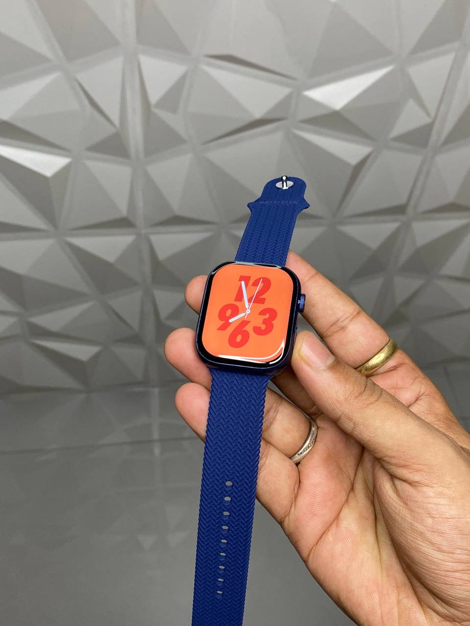 Series 9 Smartwatch 2024 Edition (Availability May Vary)