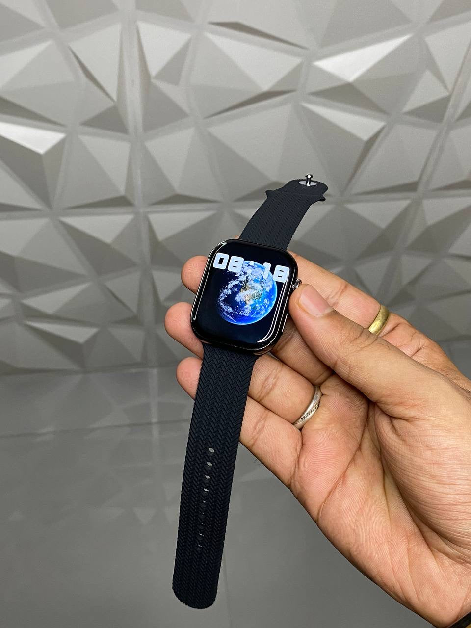 Series 9 Smartwatch 2024 Edition (Availability May Vary)