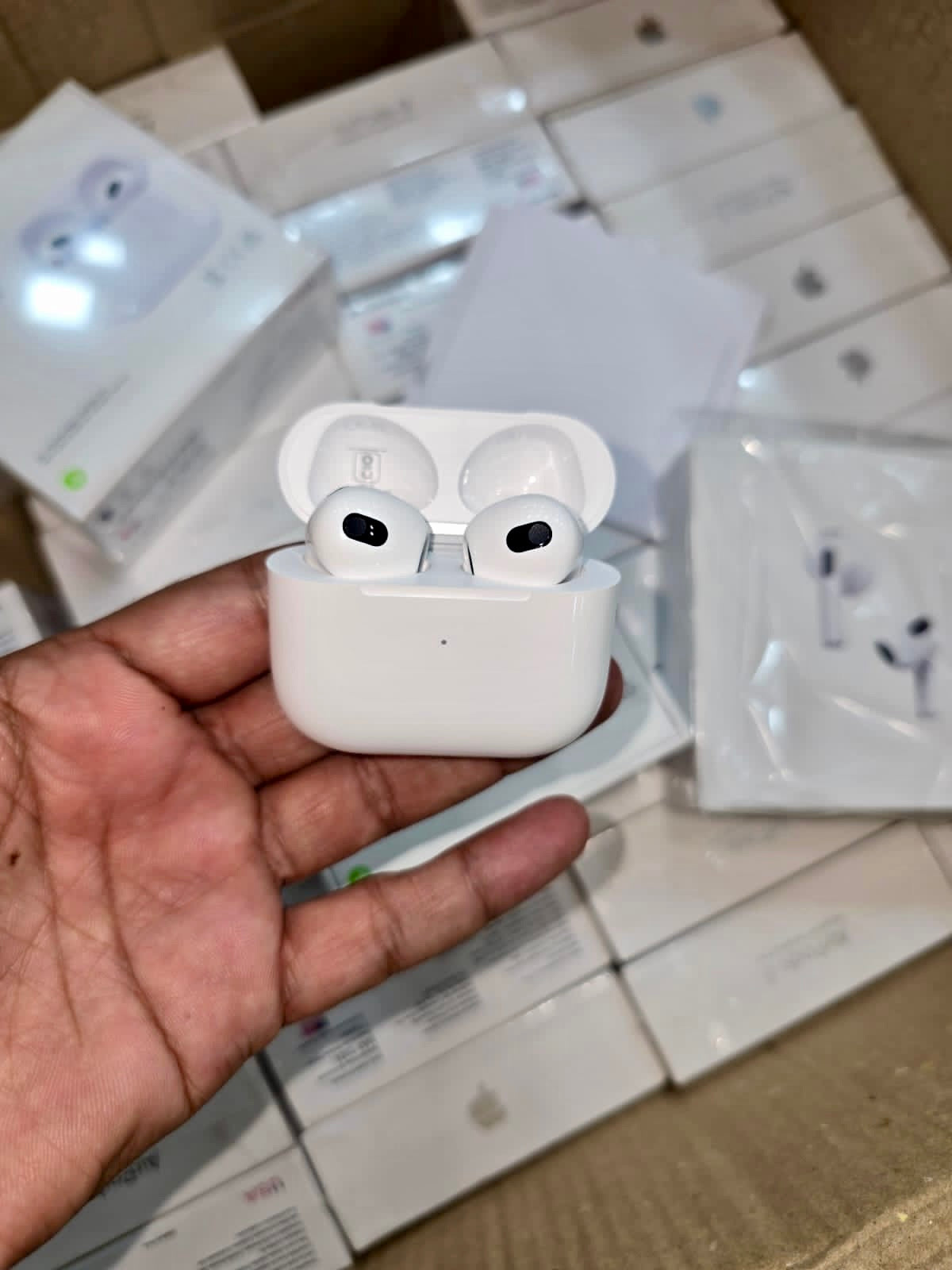 AirPodz Pro 3rd Generation (Lightning Cable)